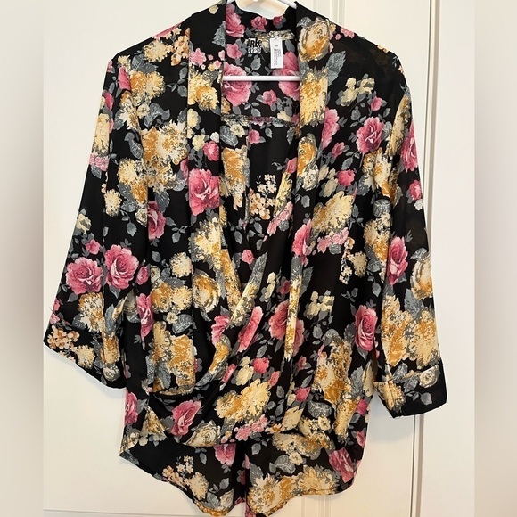 Free Press Womens High/Low Black Floral Blouse Size M - Picture 1 of 3